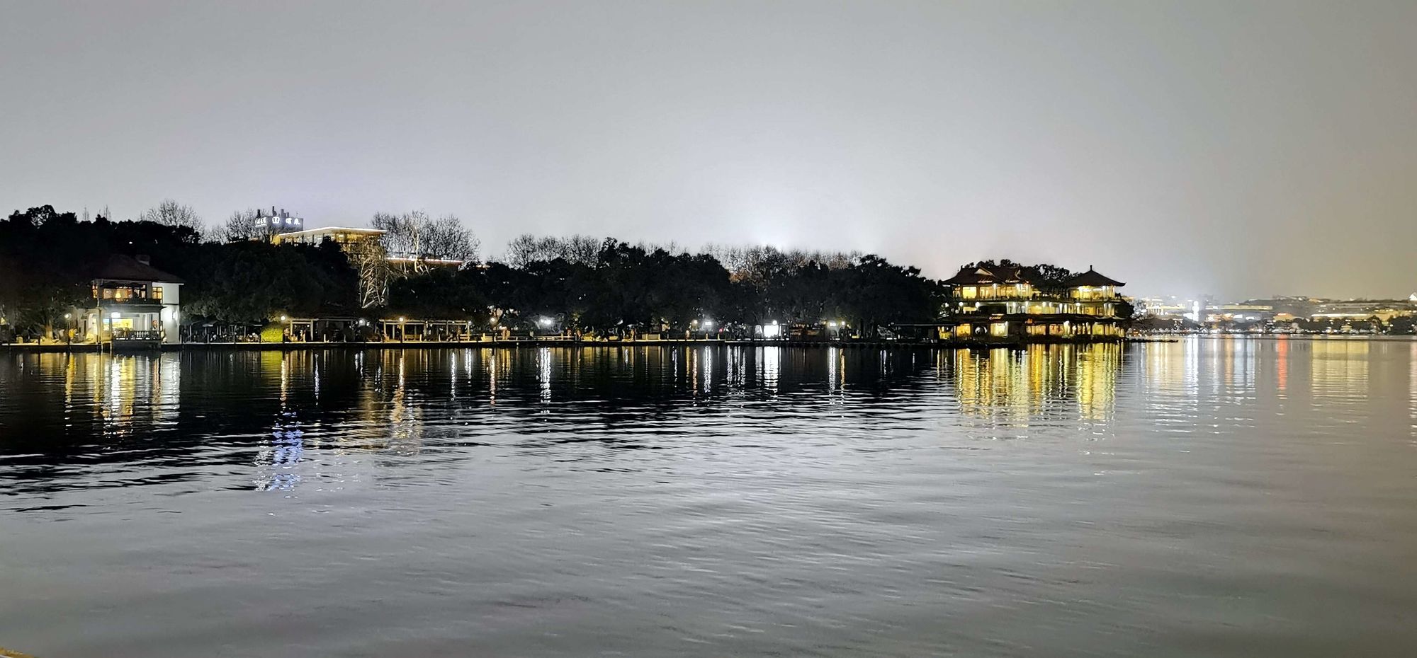 西湖夜景照片_西湖夜景哪里好看_夜西湖