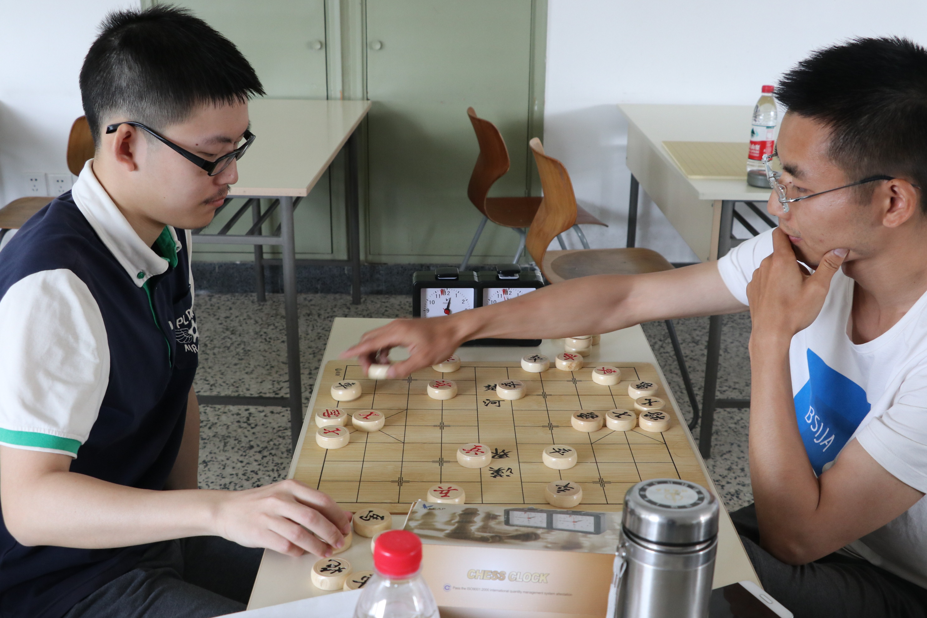 象棋在线对弈_人与电脑下象棋在线对弈_中国象棋在线对弈