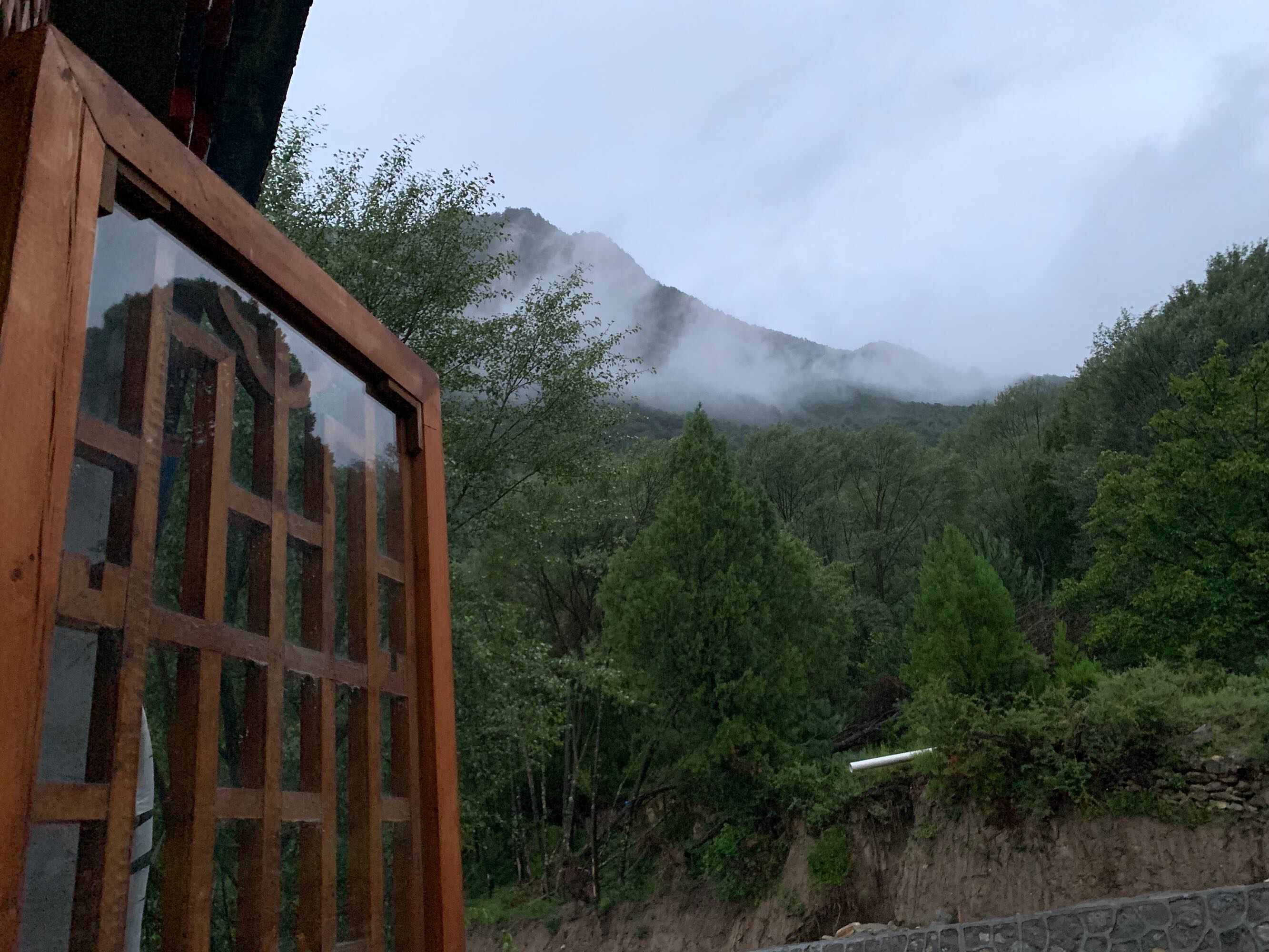 雨血蜃楼，潮湿的江南飘香