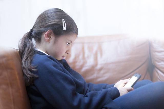 女孩子手机里面游戏太多_街头走光女太多_好玩的手机乙女游戏