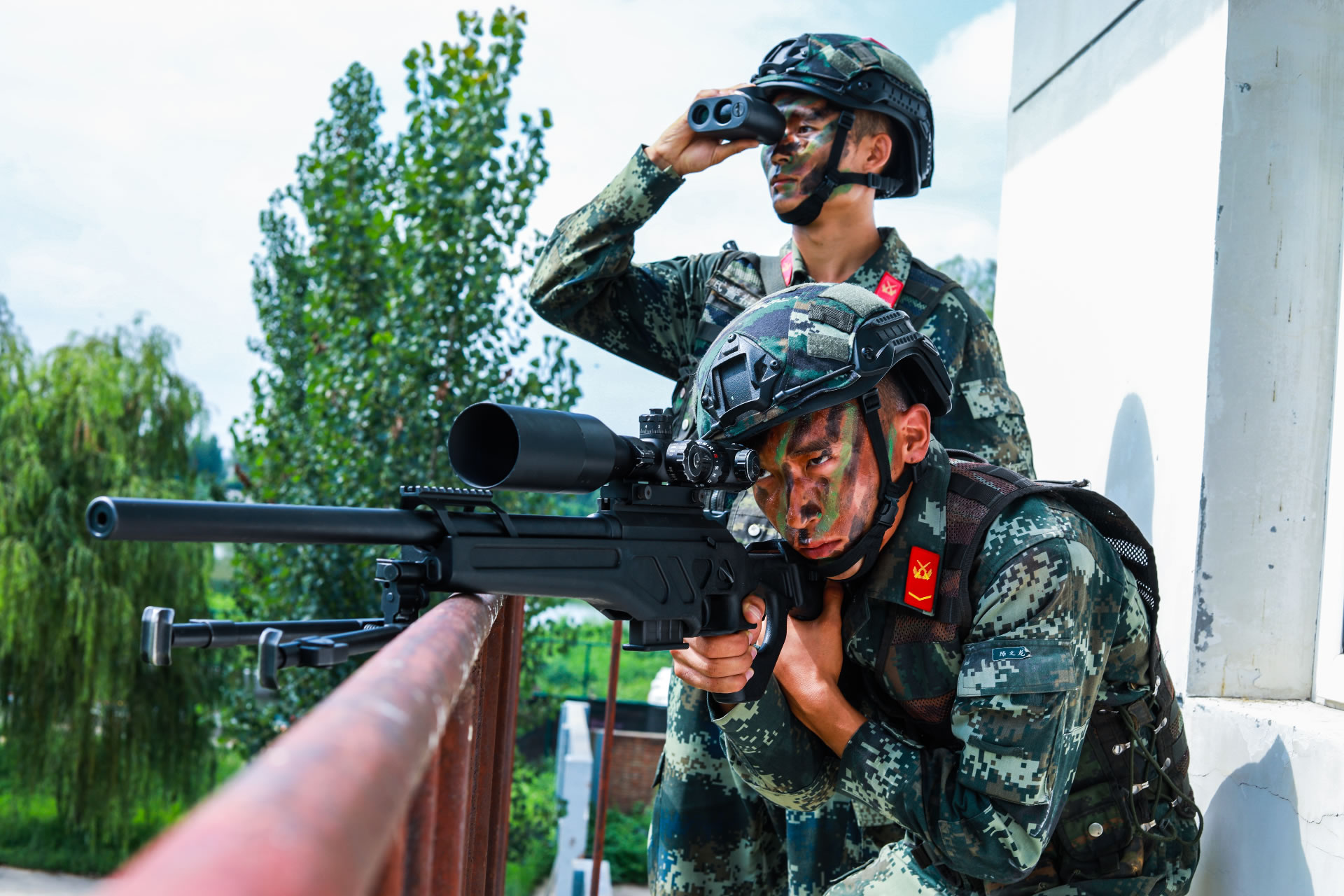 手机联机大型游戏射击-玩手机射击游戏必备技巧，别再错过这些经验