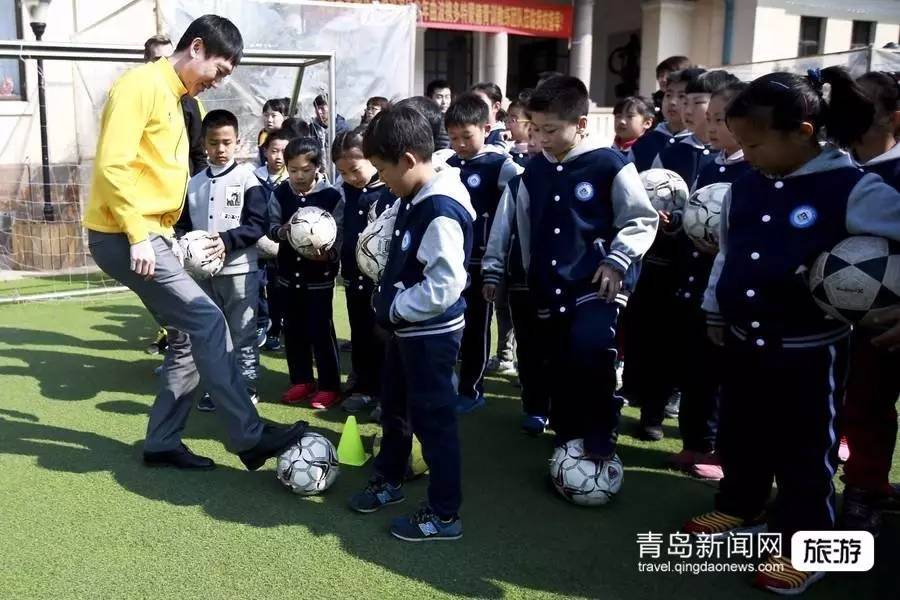 足球游戏实况_足球实况游戏怎么玩_实况足球手机游戏比赛攻略