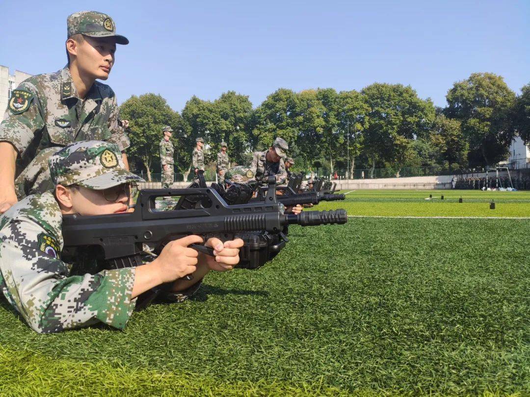 横版射击类手游_手机横版射击游戏游戏下载_横版射击小游戏