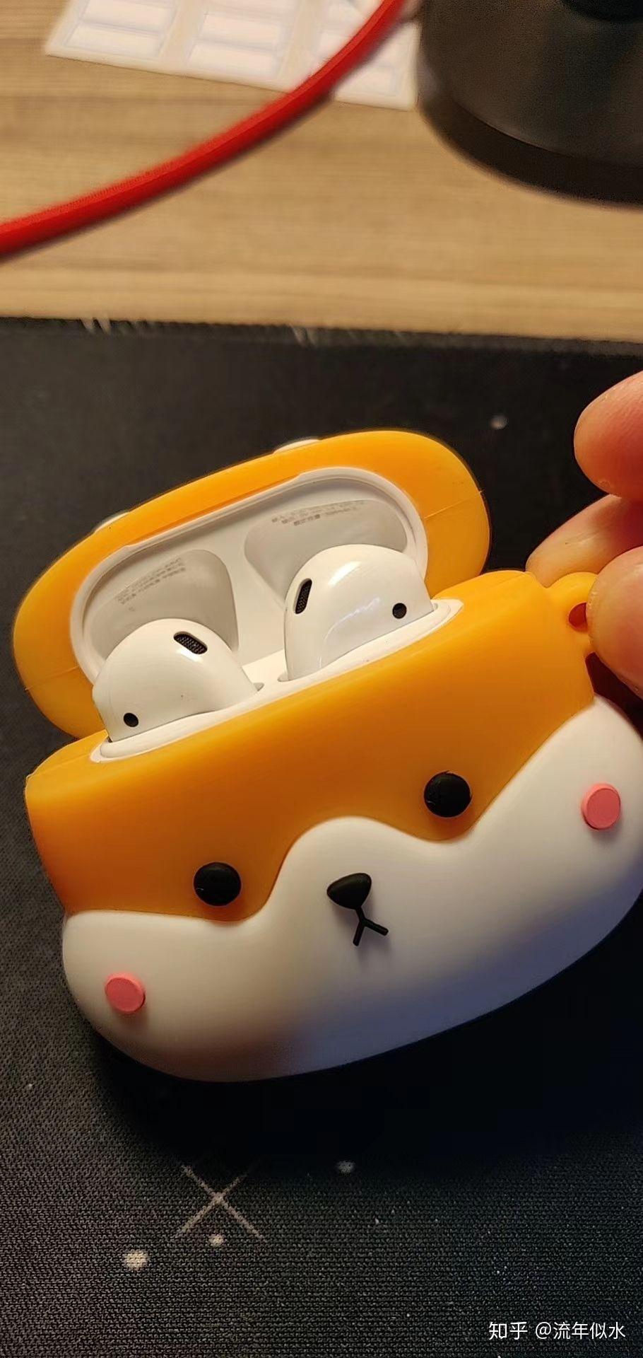 airpods二代外面有灯吗_airpods带灯和不带灯的_灯在外面的airpods